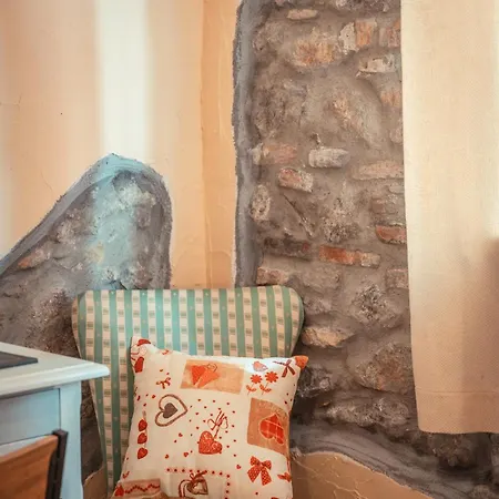 Garden Hotel 2*