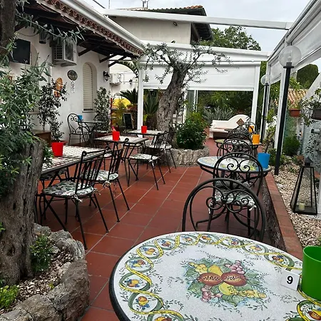 Hotel Garden 2*
