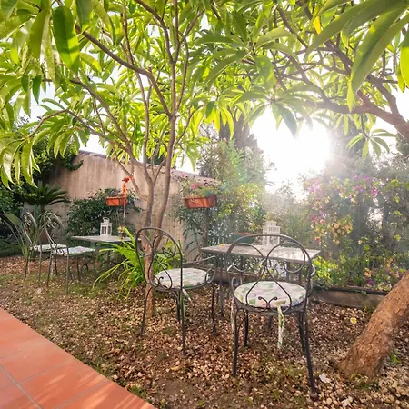 Hotel Garden 2*