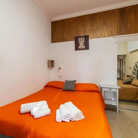 Garden Hotel 2*
