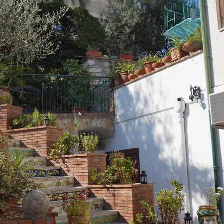 Garden 2* Taormina